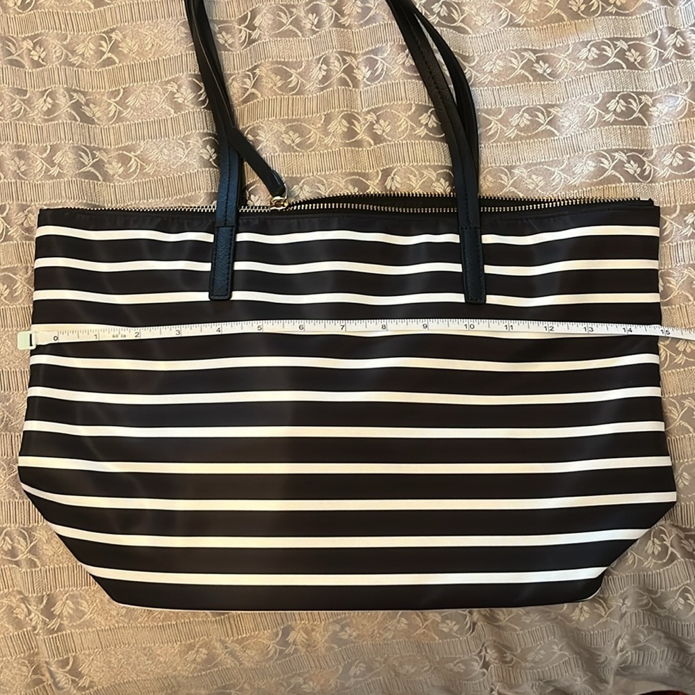 EUC Kate Spade Black and White Nylon Tote. - Picture 11 of 15